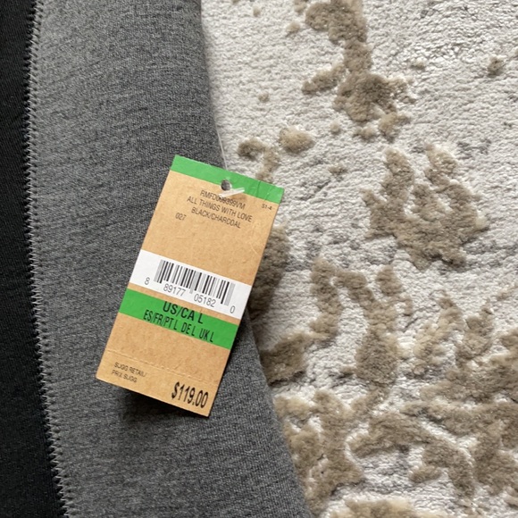 Dress - Picture 2 of 4